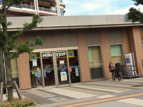 コンビニ　ミニストップ 幕張ベイパーク店（コンビニ）まで1471m