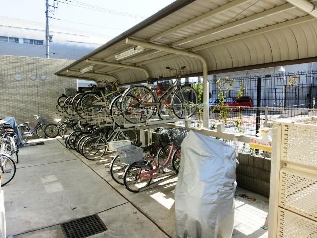 その他共有部分　屋根付きの駐輪場