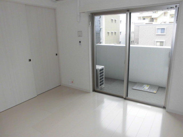 その他部屋・スペース　【その他内観】６．７帖洋室