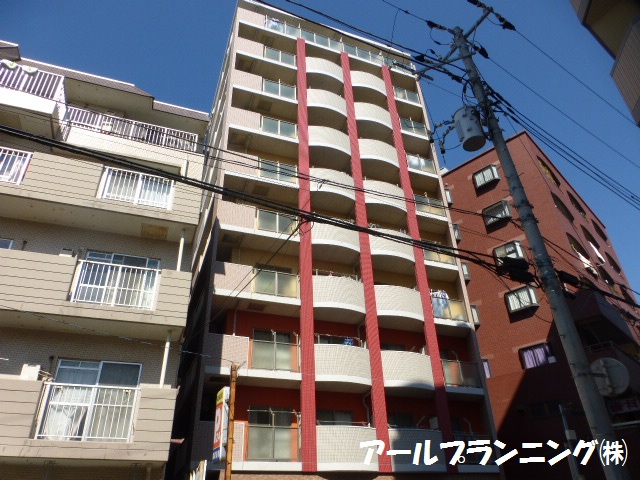 建物外観　お洒落なタイル貼りマンション　オートロック付