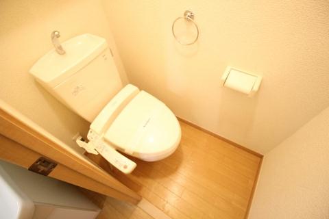 トイレ　同タイプ写真の為、現況優先致します。