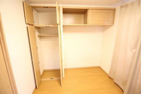 収納　同タイプ写真の為、現況優先致します。