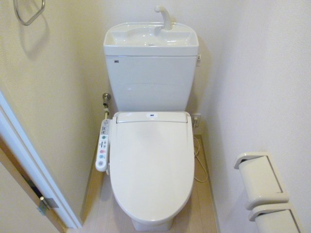 トイレ　シャワー付トイレ