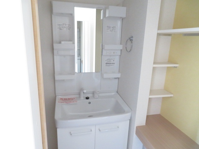 洗面設備　洗髪洗面化粧台