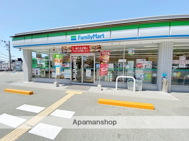 コンビニ　ファミリーマート豊中上新田四丁目店（コンビニ）まで431m