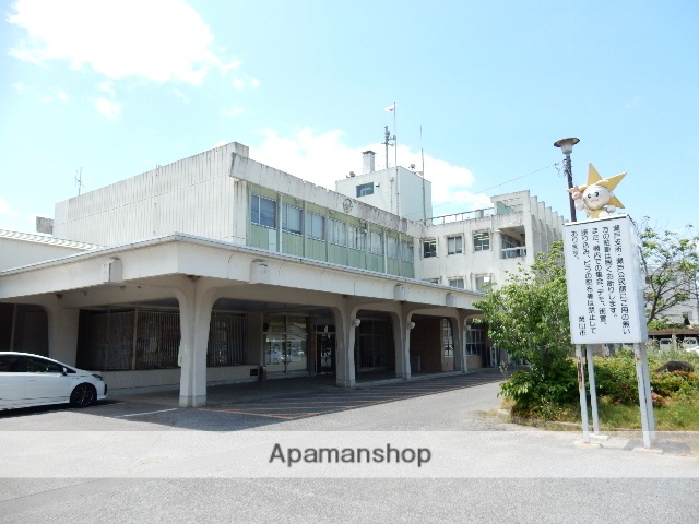 役所　岡山市東区役所瀬戸支所（役所）まで505m