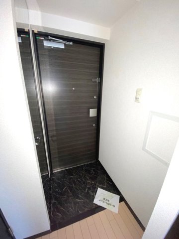 玄関　★ ★ 口コミ２００件以上　評価４.９のお店 ★ ★