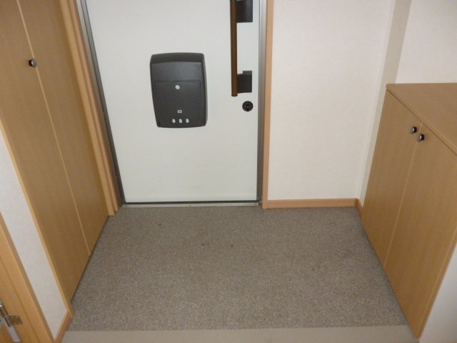 玄関　別号室の参考写真です。