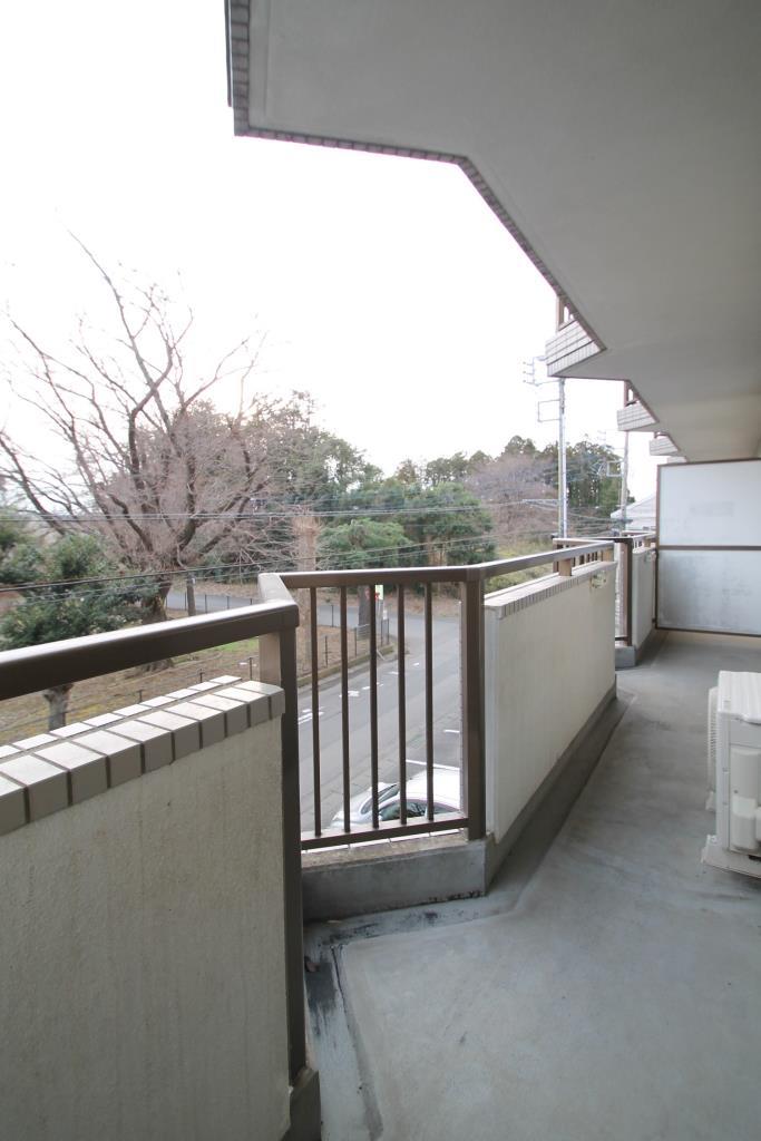 バルコニー　各階にバルコニーついてます★