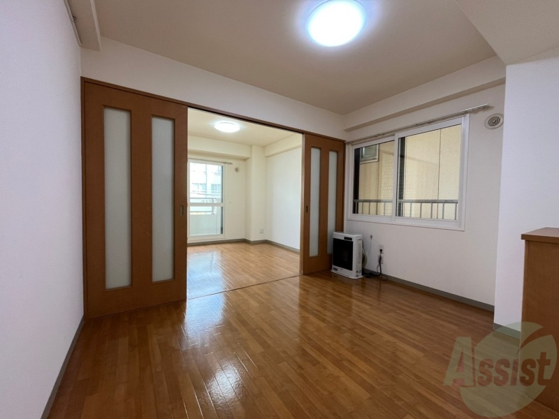 居室・リビング　広くてキレイなお部屋が広がっていて、充実した生活が送れそう。