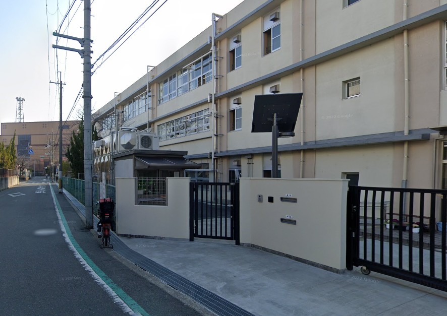 小学校　枚方市立桜丘小学校（小学校）まで854m