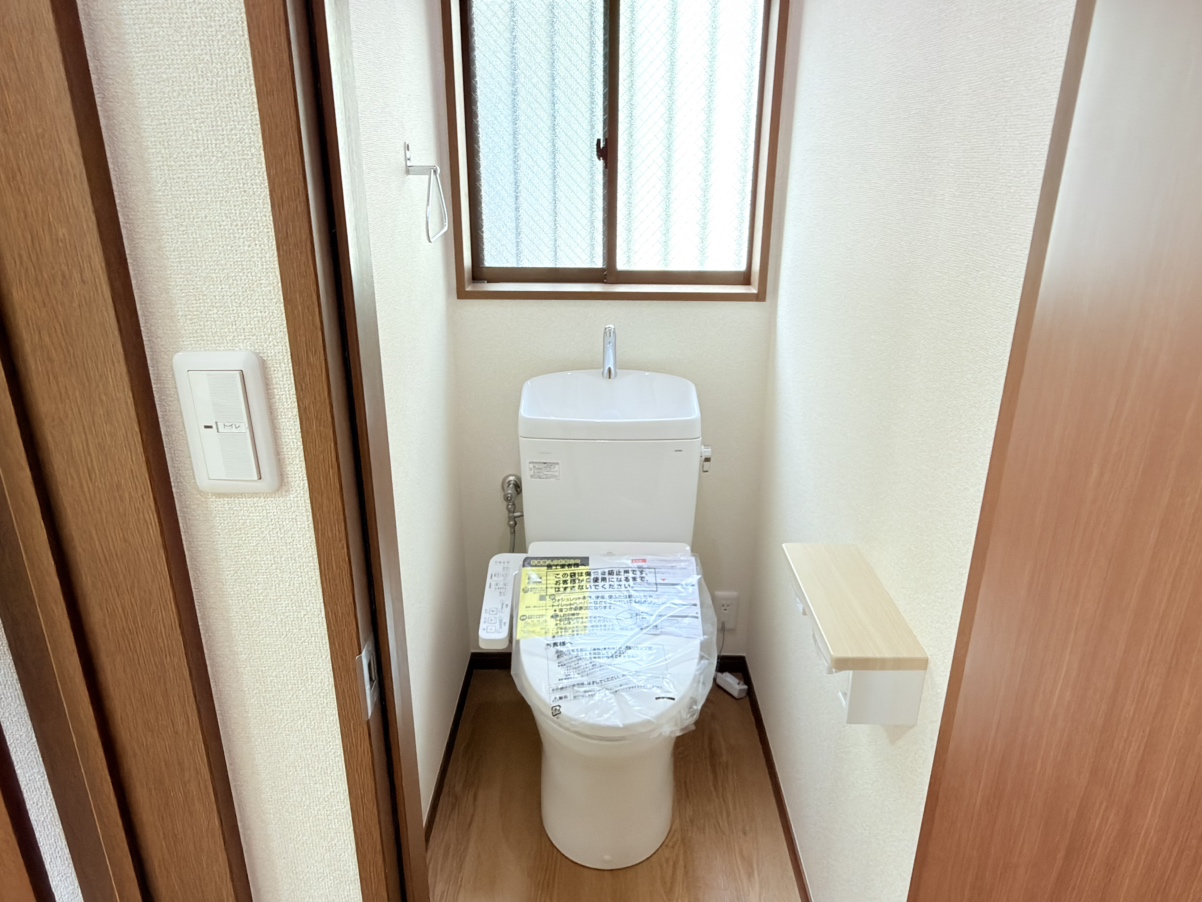 トイレ　温水洗浄便座（新品）