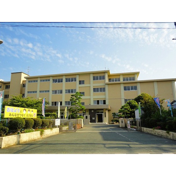 小学校　浜松市立飯田小学校（小学校）まで1132m