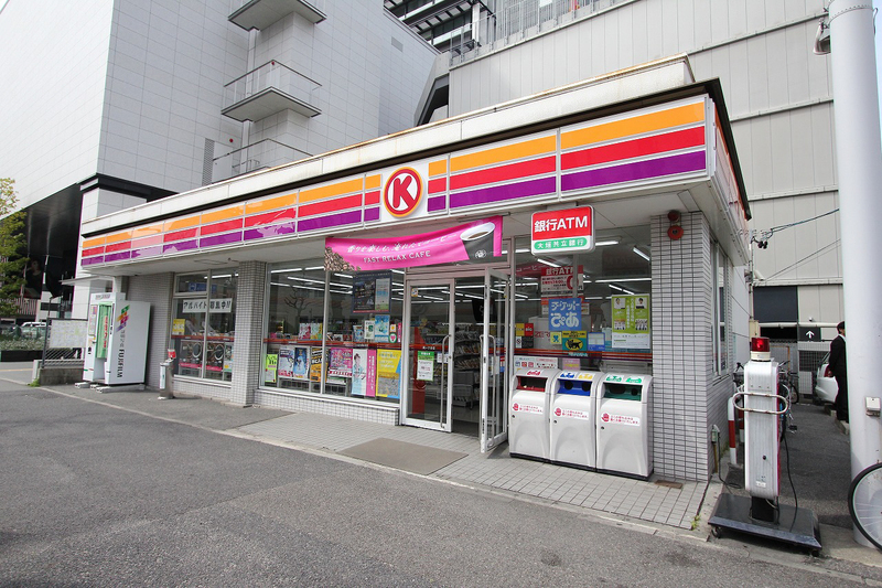 コンビニ　（コンビニ）まで7m