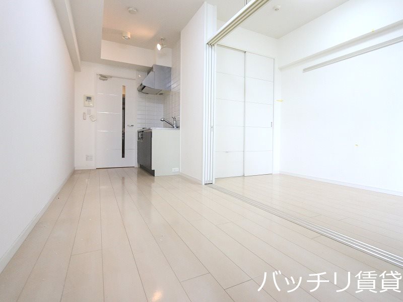 居室・リビング　写真は別号室イメージの為、現状を優先致します