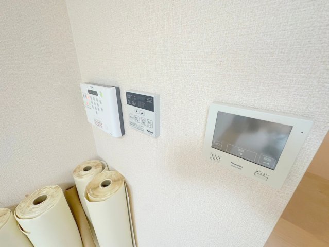 セキュリティ　TVモニターホンで来客が誰か確認してから開けて下さいね