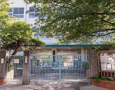 小学校　足立区立弘道第一小学校（小学校）まで250m