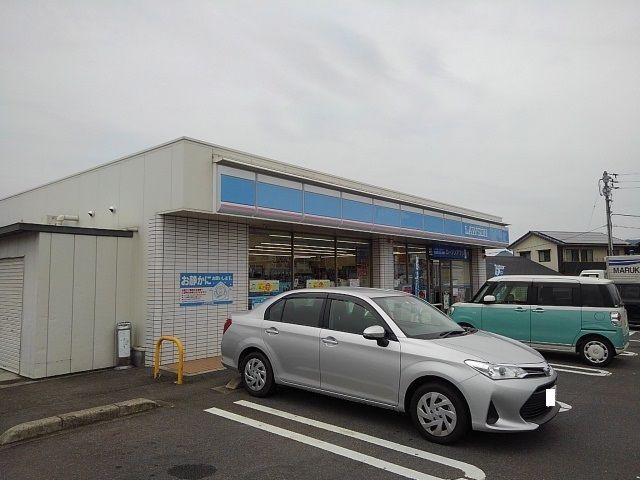 コンビニ　ローソン高瀬町上高瀬店（コンビニ）まで750m