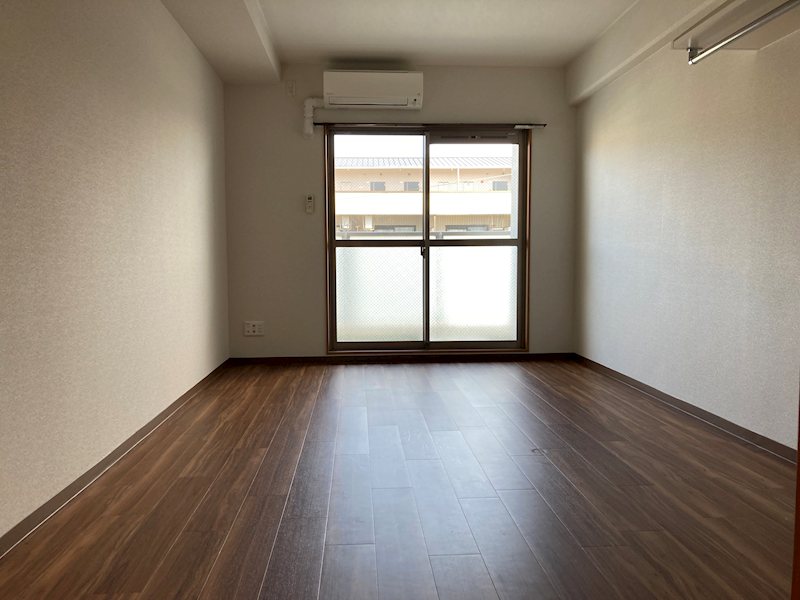 居室・リビング　同タイプ別部屋写真掲載。