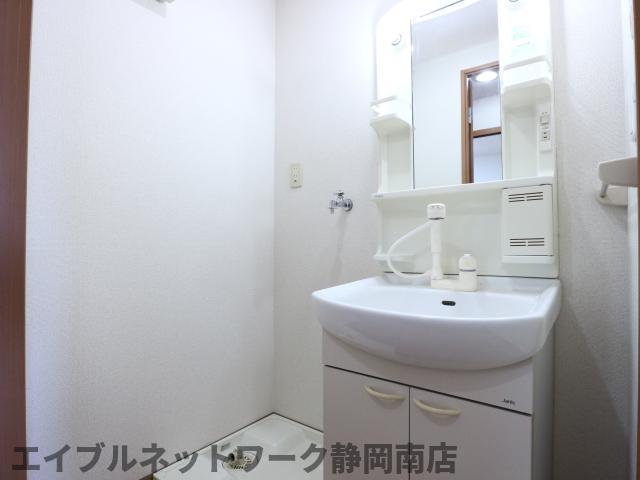 洗面設備　広い洗面スペース