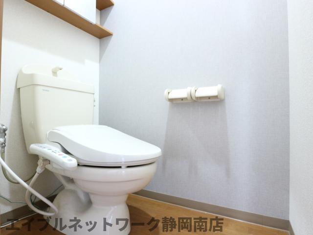 トイレ　落ち着いたトイレです