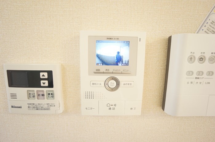 その他設備　来客確認ができるモニター付きインターホン♪