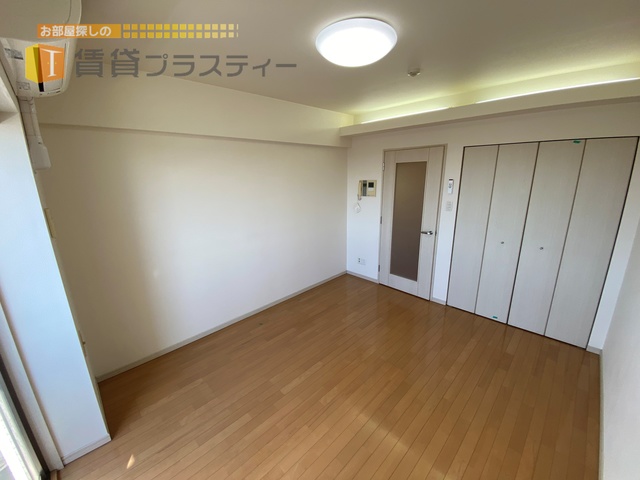 居室・リビング　間取り反転タイプ