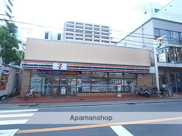 コンビニ　セブンイレブン（コンビニ）まで406m