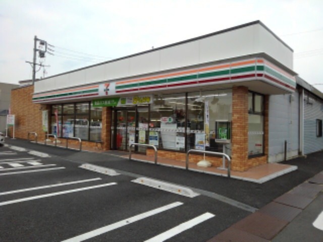 コンビニ　セブンイレブン長野里島店（コンビニ）まで554m