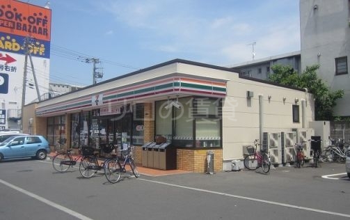 コンビニ　ファミリーマート小向西町一丁目店（コンビニ）まで237m