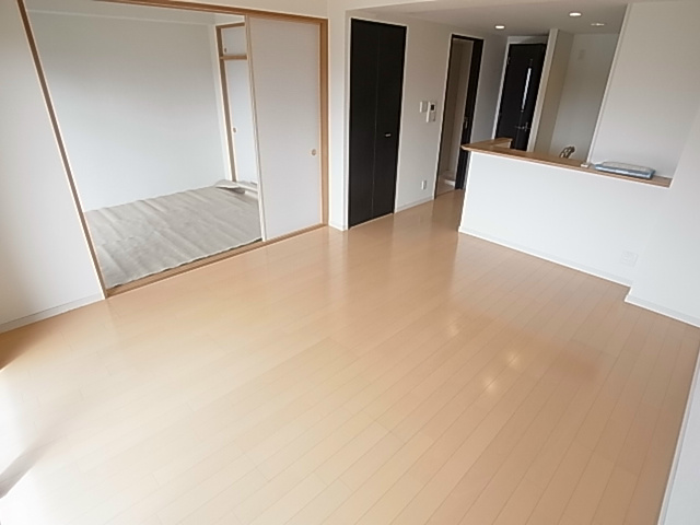 居室・リビング　同一物件別部屋