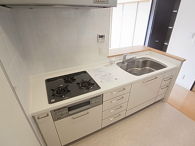 キッチン　同一物件別部屋