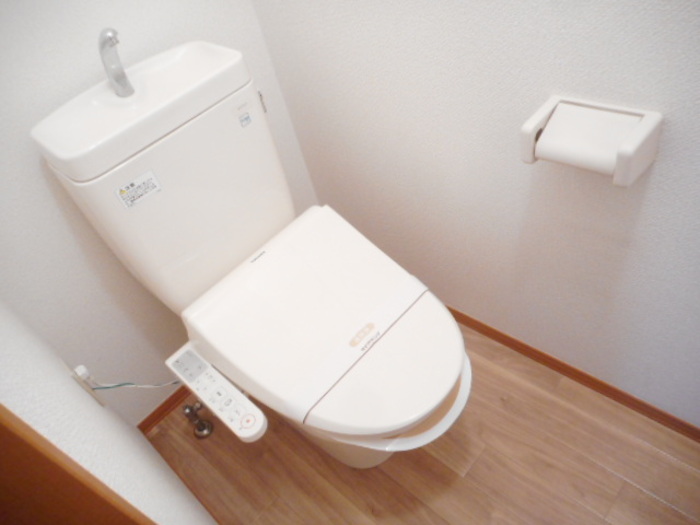 トイレ　参考写真（同物件別部屋）