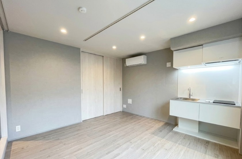 居室・リビング　※同建物内の別部屋参考写真です