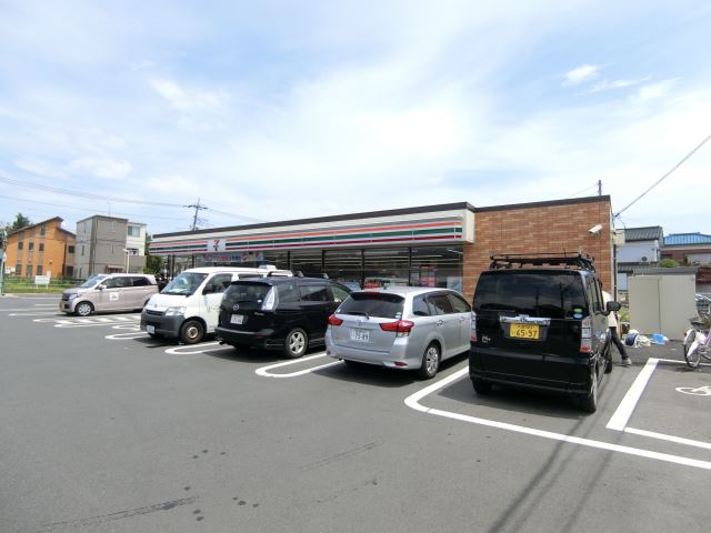コンビニ　セブンイレブン（コンビニ）まで70m