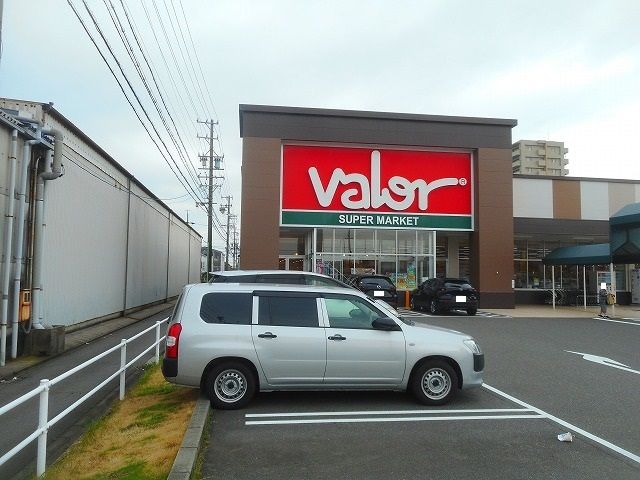 スーパー　バロー（スーパー）まで400m