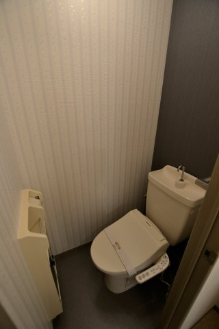 トイレ　別号室の画像です。ご参考下さい。