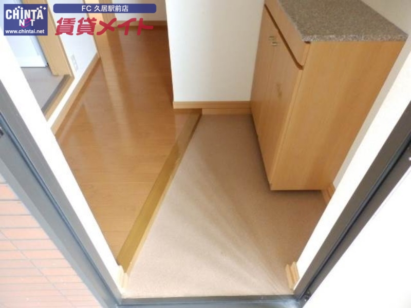 玄関　別部屋反転タイプ