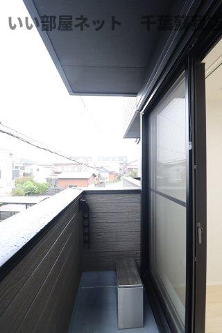 バルコニー　お洗濯にも便利なバルコニー付き