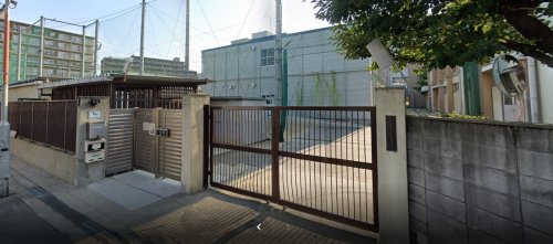 小学校　小松小学校（小学校）まで705m