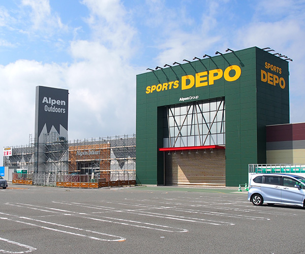 ショッピングセンター　スポーツデポ明石大蔵海岸店（ショッピングセンター）まで740m