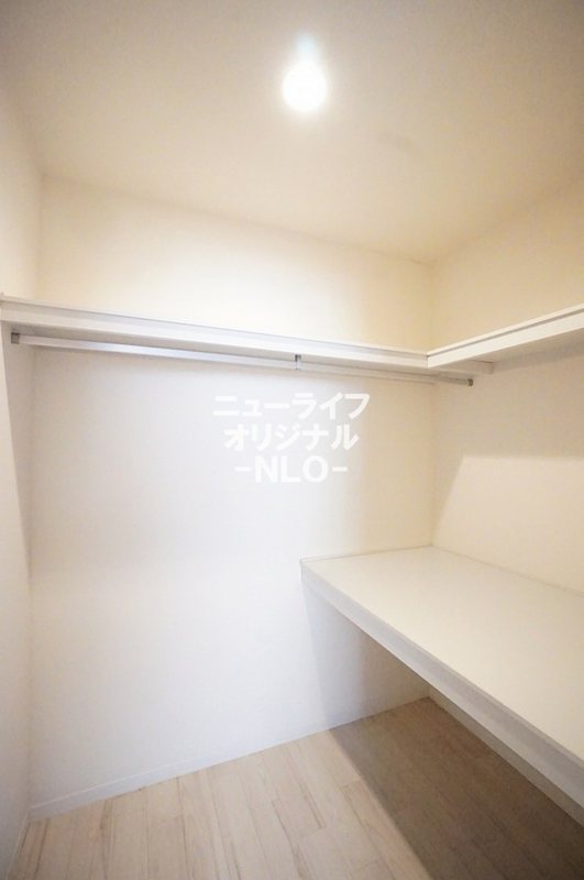 収納　洋服から布団までたくさん収納できるウォークインクローゼット☆