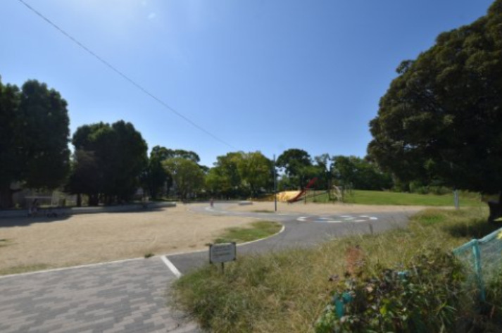 公園　穴師公園（公園）まで633m