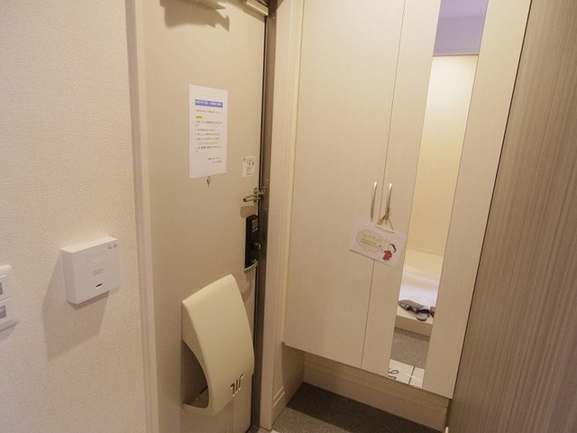 玄関　トールタイプシューズボックス（姿見鏡付）