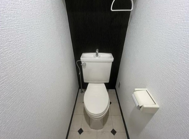 トイレ　※同物件、別部屋の写真です。