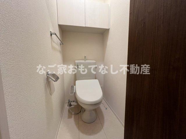 トイレ　※写真は別号室