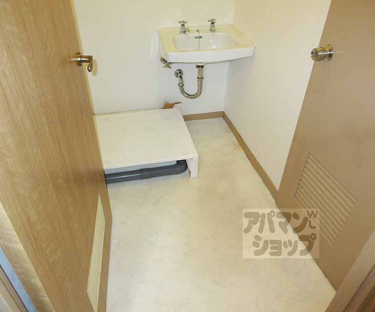 洗面設備　広めの脱衣所です