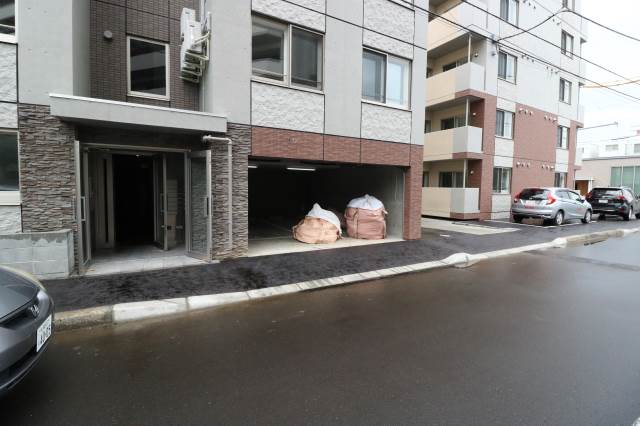 駐車場　車庫！