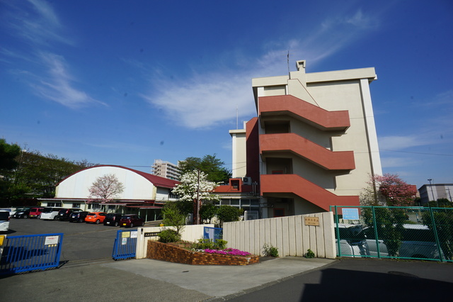 小学校　八王子市立横川小学校（小学校）まで1114m