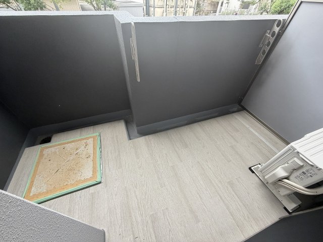 バルコニー　バルコニーからの眺めを楽しみながら食事をしませんか